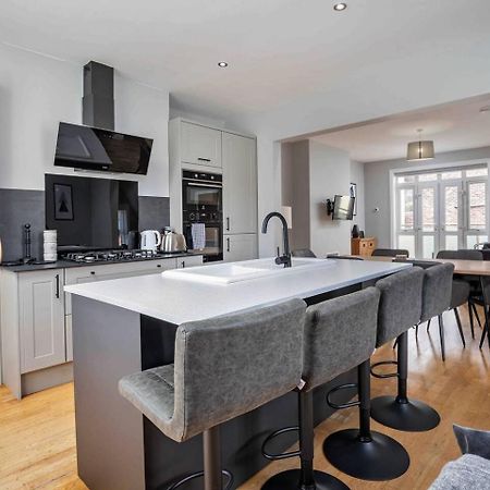 Stylish & Spacious 3 Bed Apartment With Parking Sheffield Exterior foto