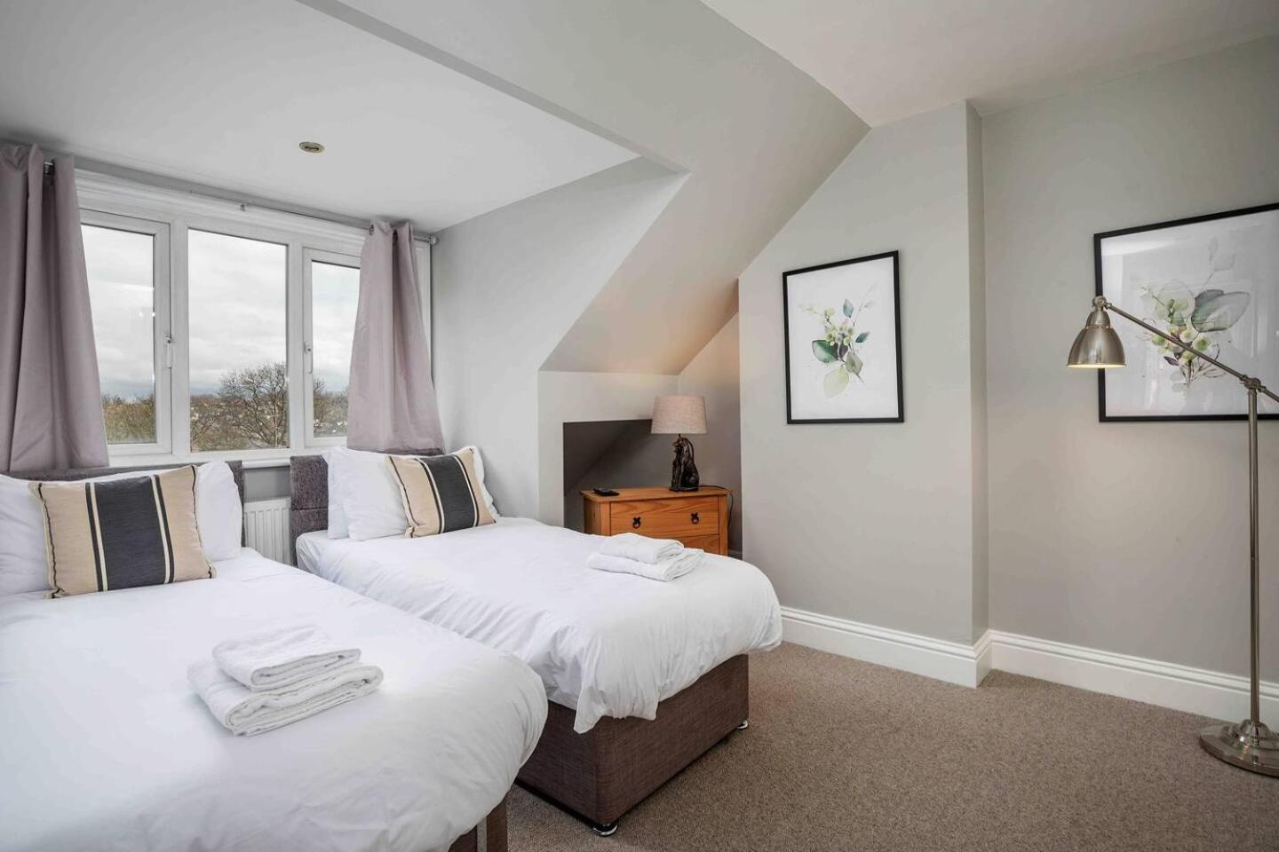 Stylish & Spacious 3 Bed Apartment With Parking Sheffield Exterior foto